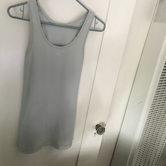 Lululemon 🍋 Front Racer Tank - Picture 4 of 7